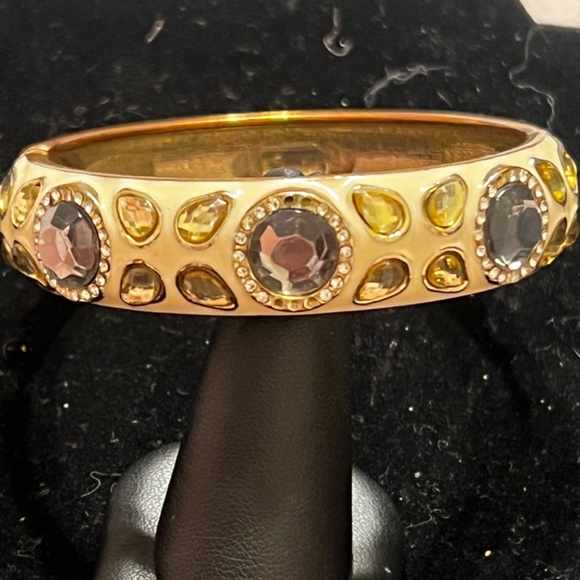 Vintage Sequin Gold Tone Bangle Bracelet with Gemstone Accents - Picture 6 of 9